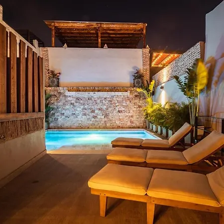 Villa Casa Del Hidalgo - Walled 7br Colonial *