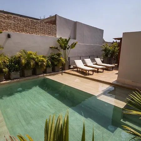 Villa Casa Del Hidalgo - Walled 7br Colonial Cartagena