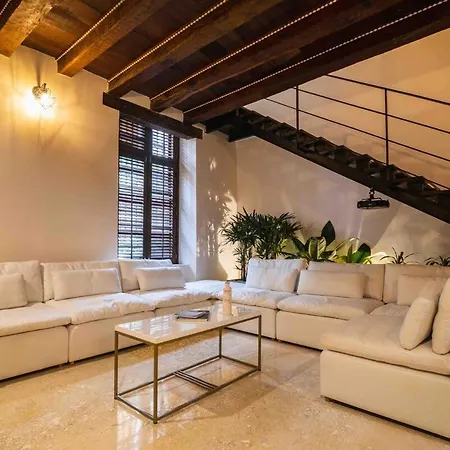 Casa Del Hidalgo - Walled 7br Colonial Cartagena