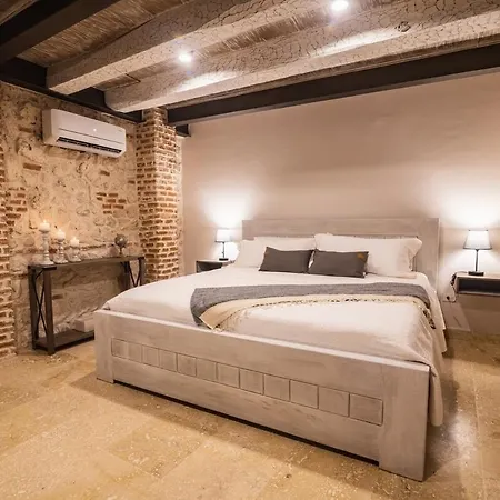 Villa Casa Del Hidalgo - Walled 7br Colonial *